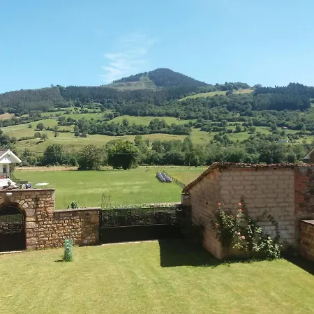 펜션 Casa La Abuela De Alceda